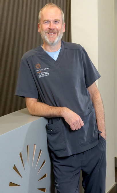 Dr Gren Moore Dr Gren Moore